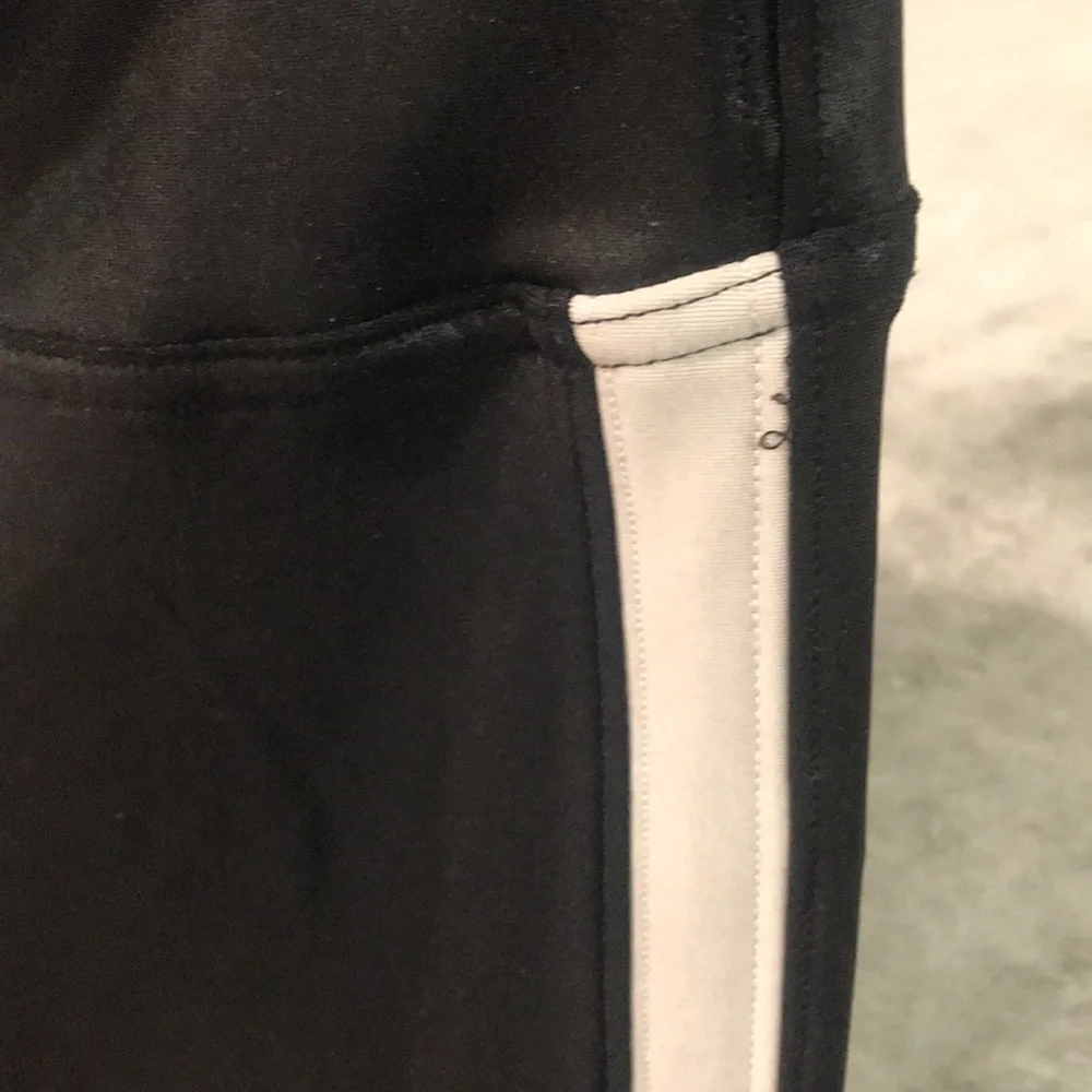 Spanx Faux Leather Leggings Womens Medium Black White Stripe Shape Slimming Pant - Picture 3 of 9